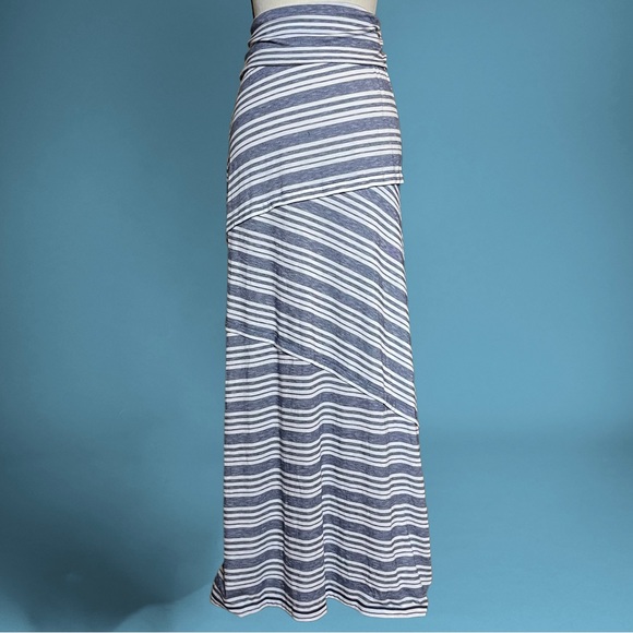 Max Edition Dresses & Skirts - Max Edition Maxi Skirt Striped Assymetrical Tiered Navy White Size XL